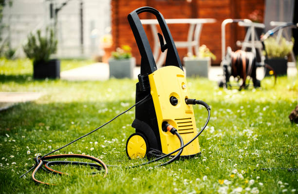 Best Spring Cleaning  in Midway, FL